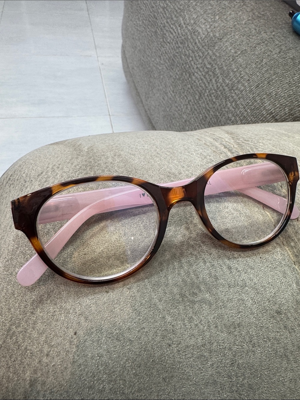 I Love Eyewear reading glasses Readers in Tortoise +2.50